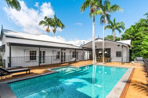 Luxury Family Estate l Pet Friendly l Nova Escapes