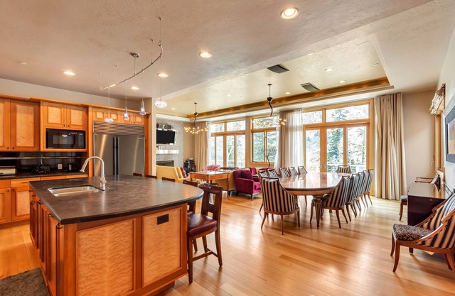 Luxury for the Powder Hound, ski-in/out to Snowbird