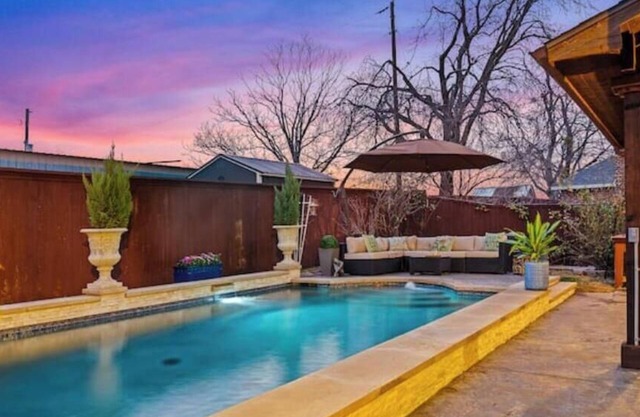 Luxury Getaway with Private Pool in Allen TX! Outdoor Grill, Indoor Games & WiFi