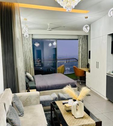 Luxury Heights with City View and River View