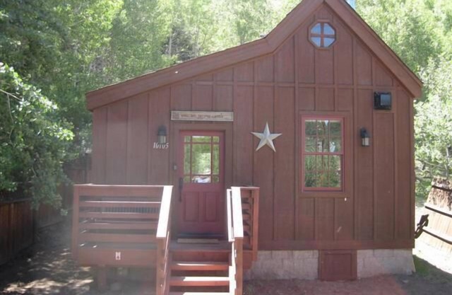 Luxury Historic Truckee River Cabin Hideaway