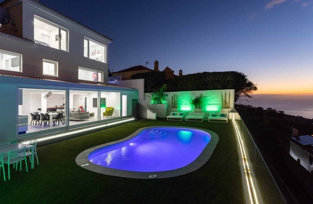 LUXURY HOLIDAY HOME IN EL SAUZAL
