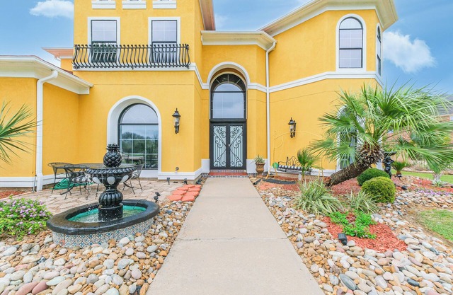 Luxury Home w/Patio & Lake View in Richmond!