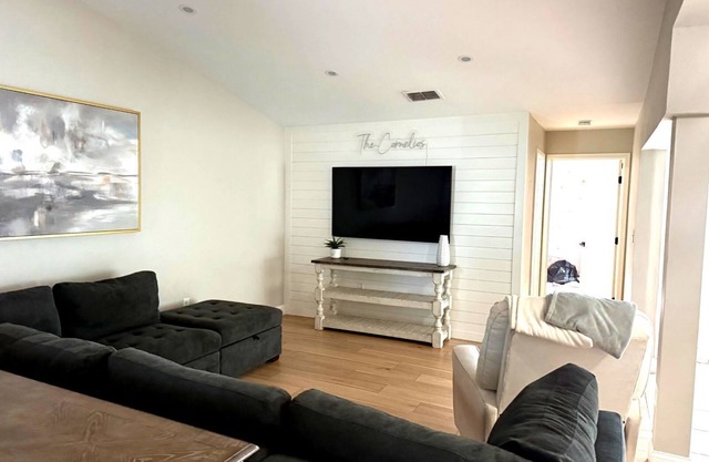 Luxury House - Sleeps 6, Golf, Disney, Family Fun!