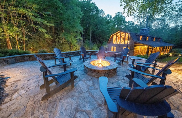 Luxury Mountain Cabin On 320+ Acres Near Asheville, Lake Lure & Hendersonville