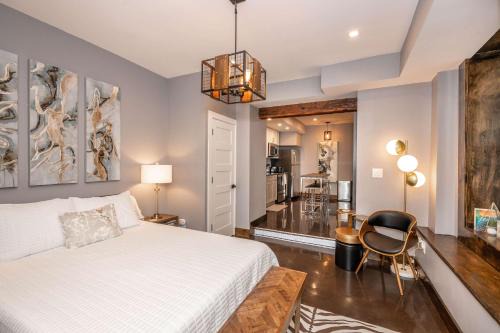 Luxury Mt Adams Retreat Apt 1