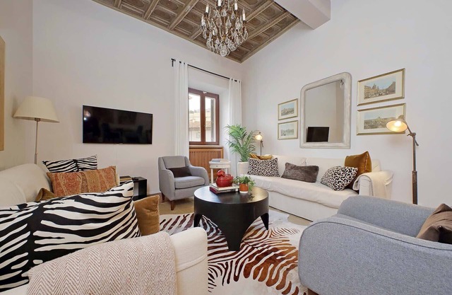 Luxury Near Navona & Campo de’ Fiori – Stunning Views & Top Comfort!