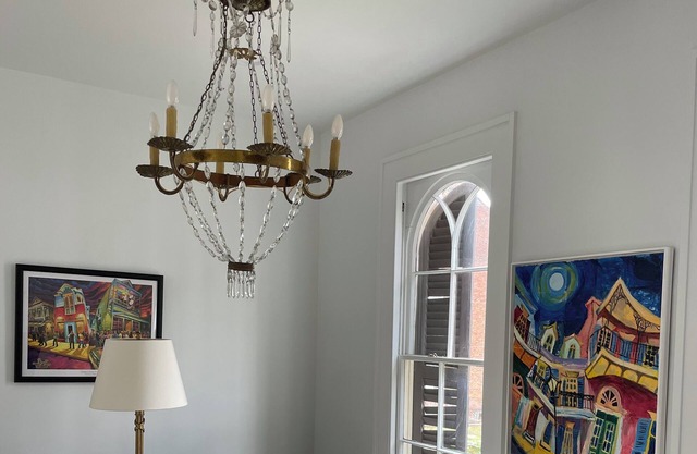 Luxury Newly Renovated Carriage House in Lower Garden District