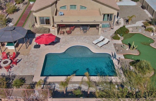 Luxury Oasis Home Large Pool Heat Included Putting Bowling Firepit Billiard Spa