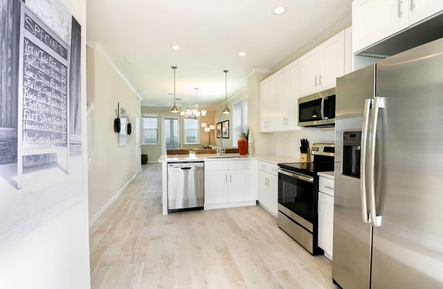 Luxury Ocean View 2 Bed/2.5 Bath Townhome in the Keys