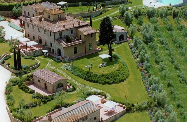 Luxury private villa with pool near Florence