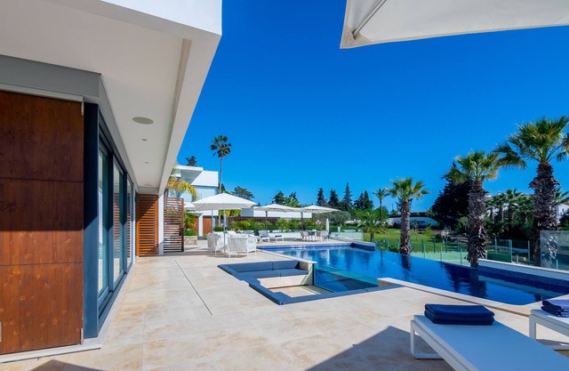 Luxury Palm Villa
