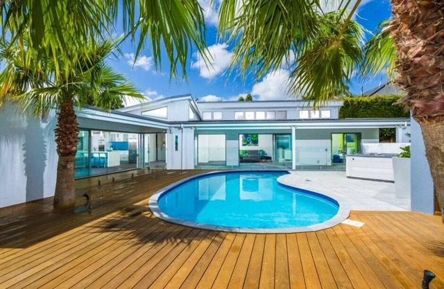 Luxury Paradise by the Sea