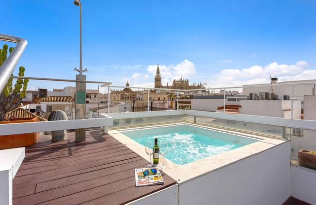 Luxury Penthouse in Seville. Real de La Carretería