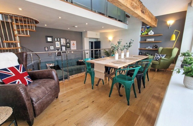 Luxury Piccadilly Duplex Flat by City SuperHost