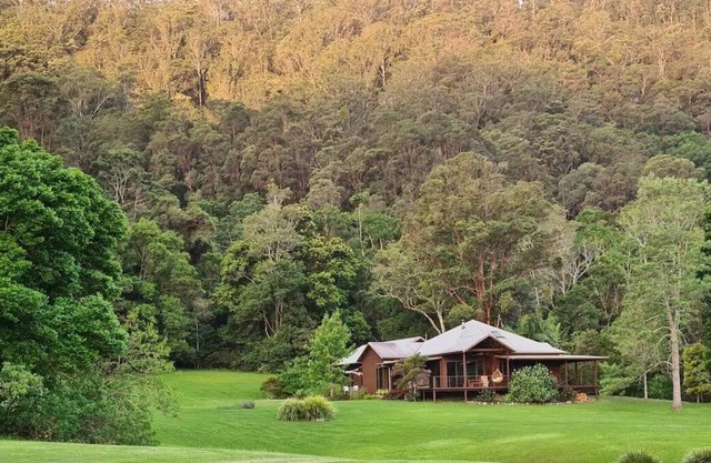 Luxury Private Retreat Near Mullumbimby, Fireplace