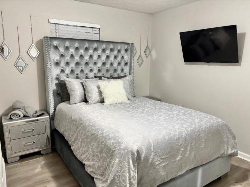 Luxury Queen Suite - 7 Mins From ATL Airport