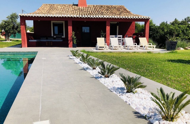 Luxury Quinta with privacy and a large pool and ocean view