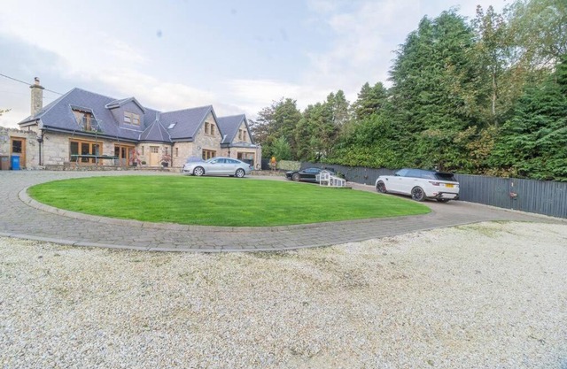 Luxury Secure Private Estate - 15 min from COP26