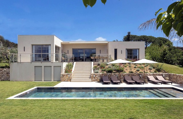 Luxury single-storey Villa on French Riviera , View & heated swimming pool