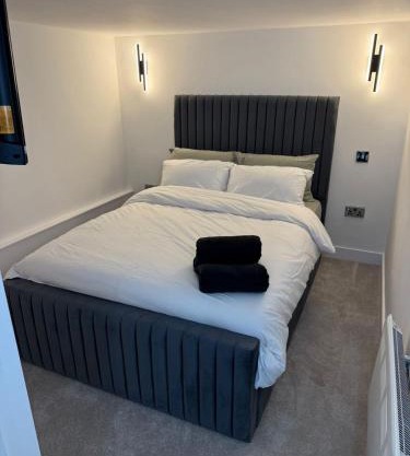 Luxury tiny home in Brighouse