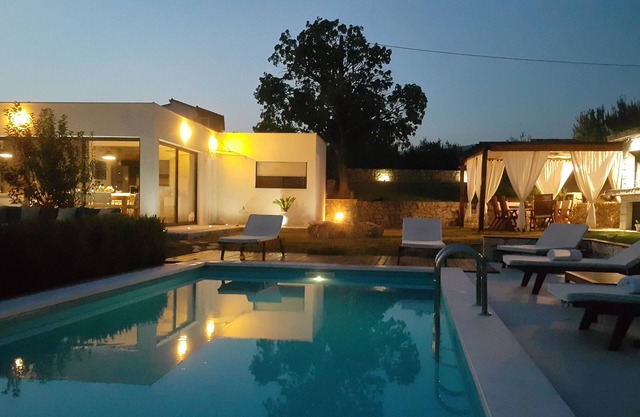Luxury Villa In Split, Few Minutes To Center, Beaches, Shopping, Sport Courts