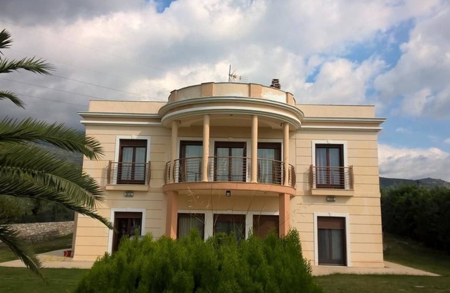 Luxury Villa Thea