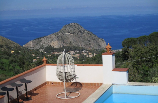 Luxury Villas in Sicily with pool