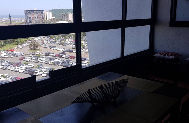 Luxury 3 Bed overlooking Ushaka Marine world