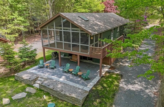 Lyndale - Unbelievable Lakefront Beauty - 5 bedrooms