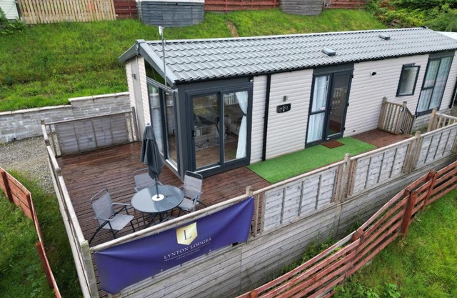Lynton lodges