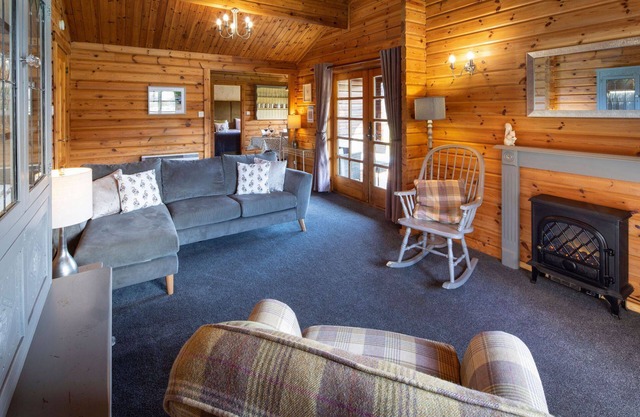 Mallard - sleeps 6 guests in 3 bedrooms