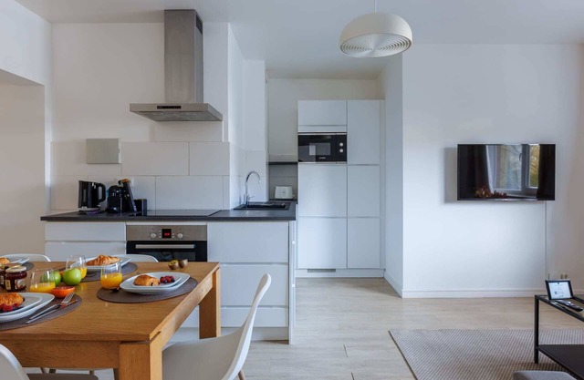 MA - Charlemagne I - Two Bedroom Apartment, Sleeps 6