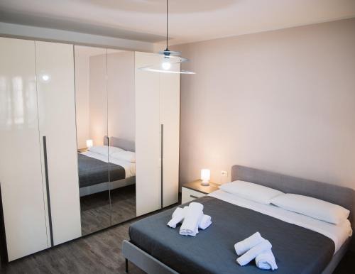 Madonnina House - Bilocale con Parcheggio vicino Rho Fiera