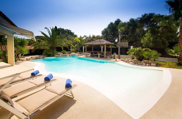 Magnificent 5* pool villa Antibes