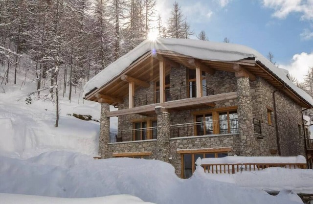Magnificent contemporary chalet
