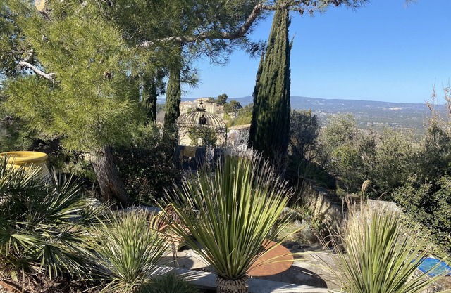 Magnificent House and Tower on Top of Menerbes with 360° Views