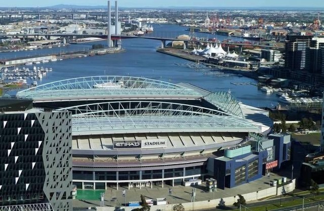 MAGNIFICENT VIEWS CBD To Docklands & Bay