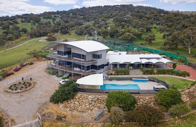 Magnificient Four Bedroom Home, Amazing Views