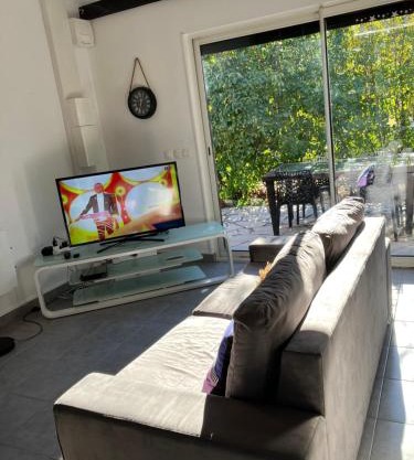 Magnifique duplex climatisé dans une villa calme