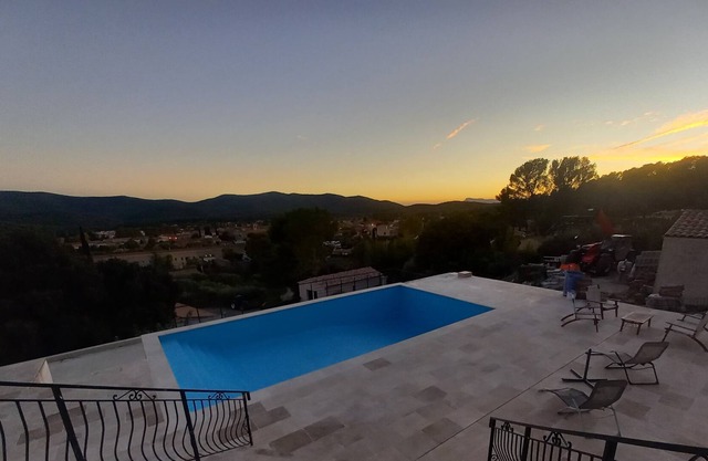 Magnifique Villa 210m2 , Piscine Chauffée 10×5m