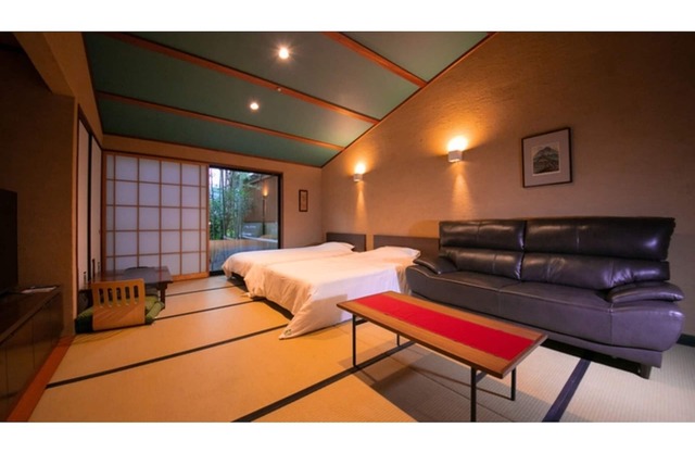 Main building JapaneseWestern style room with ope/Yufu Ōita