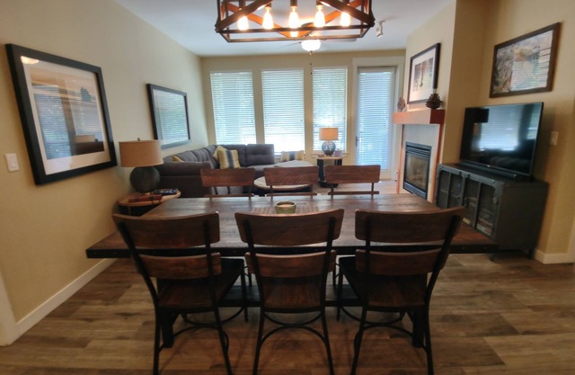 Main Level Private Entry-Steps from slopes