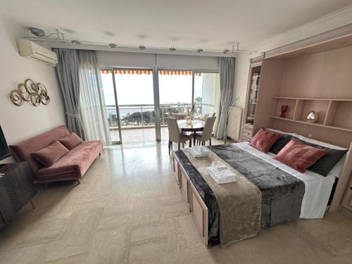 Maison Blanc