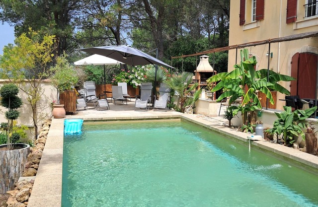 Maison Climatisée Avec Piscine au Calme