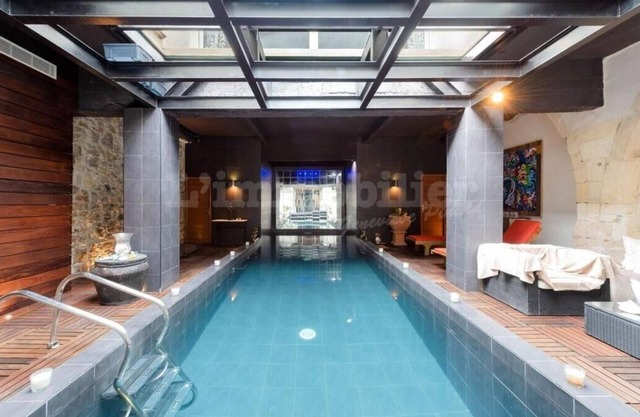 Maison D'exception Avec Piscine Intérieure