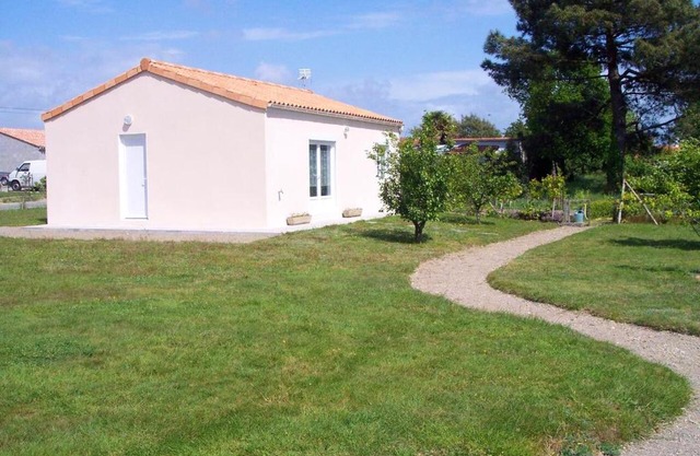 Maison de 2 chambres avec jardin clos et wifi a Les Moutiers en Retz