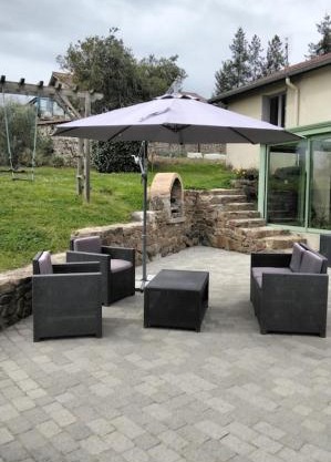 Maison de campagne dans un village de caractère