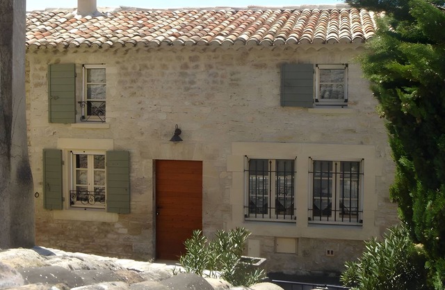 Maison de Caractère Dans le Luberon à Murs