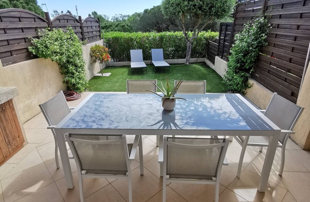 Maison de Type Mazet 2 Chambres Avec Jardin au Coeur du Golfe de Saint-tropez